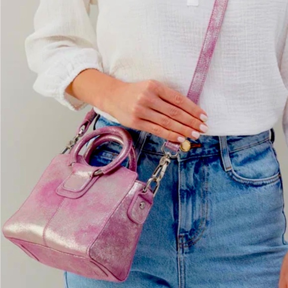 COPY - Hobo NWT hot Pink metallic leather mini crossbody/satchel with shoulder … - Picture 3 of 12